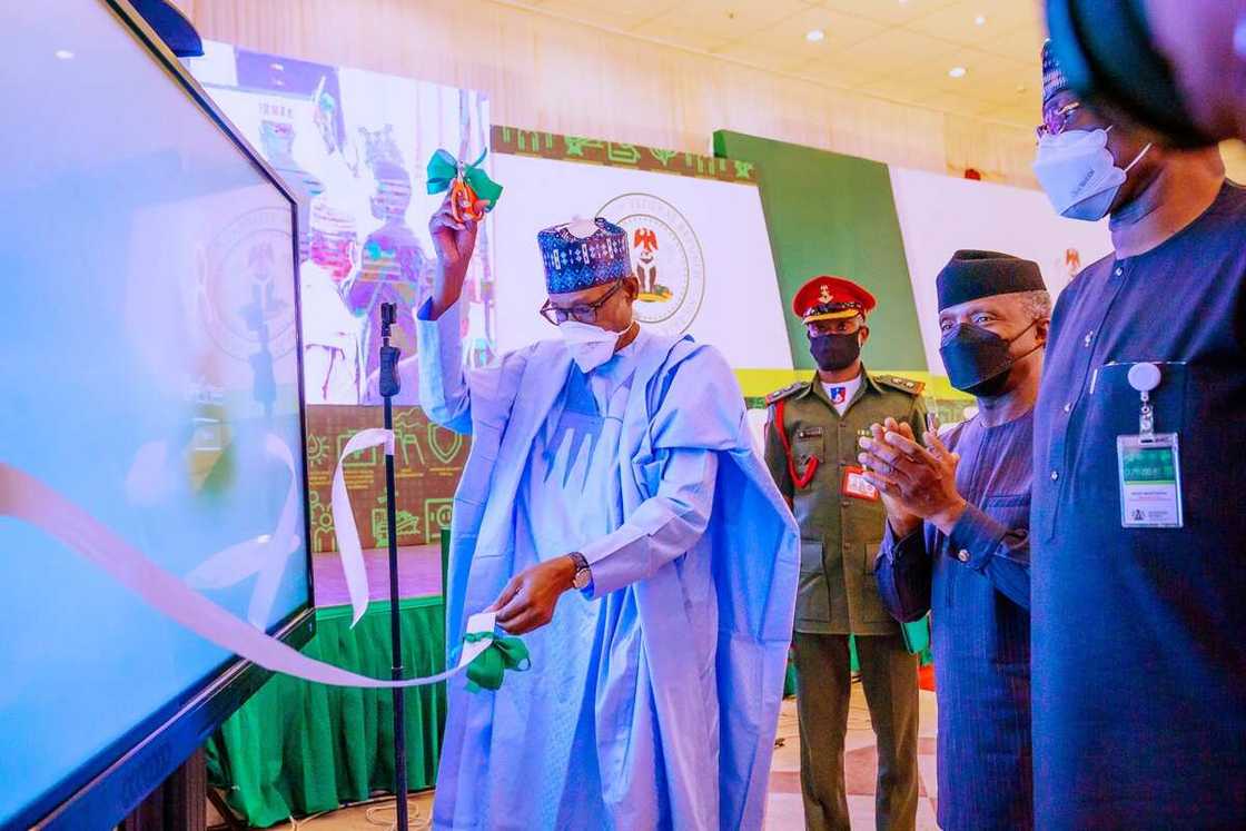 2nd Niger Bridge, Lagos-Ibadan Expressway to be completed before 2023, Buhari 2nd Niger Bridge, Lagos-Ibadan Expressway to be completed before 2023, Buhari