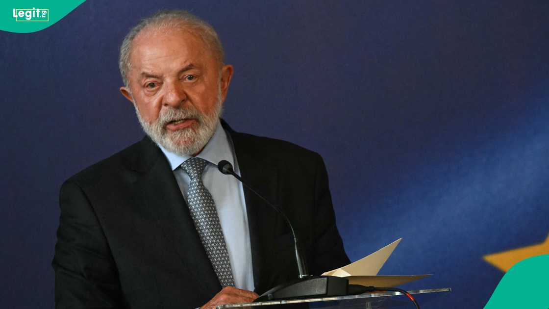 Lula da Silva rises from detention as working‑class activist leads Brazil to presidency.