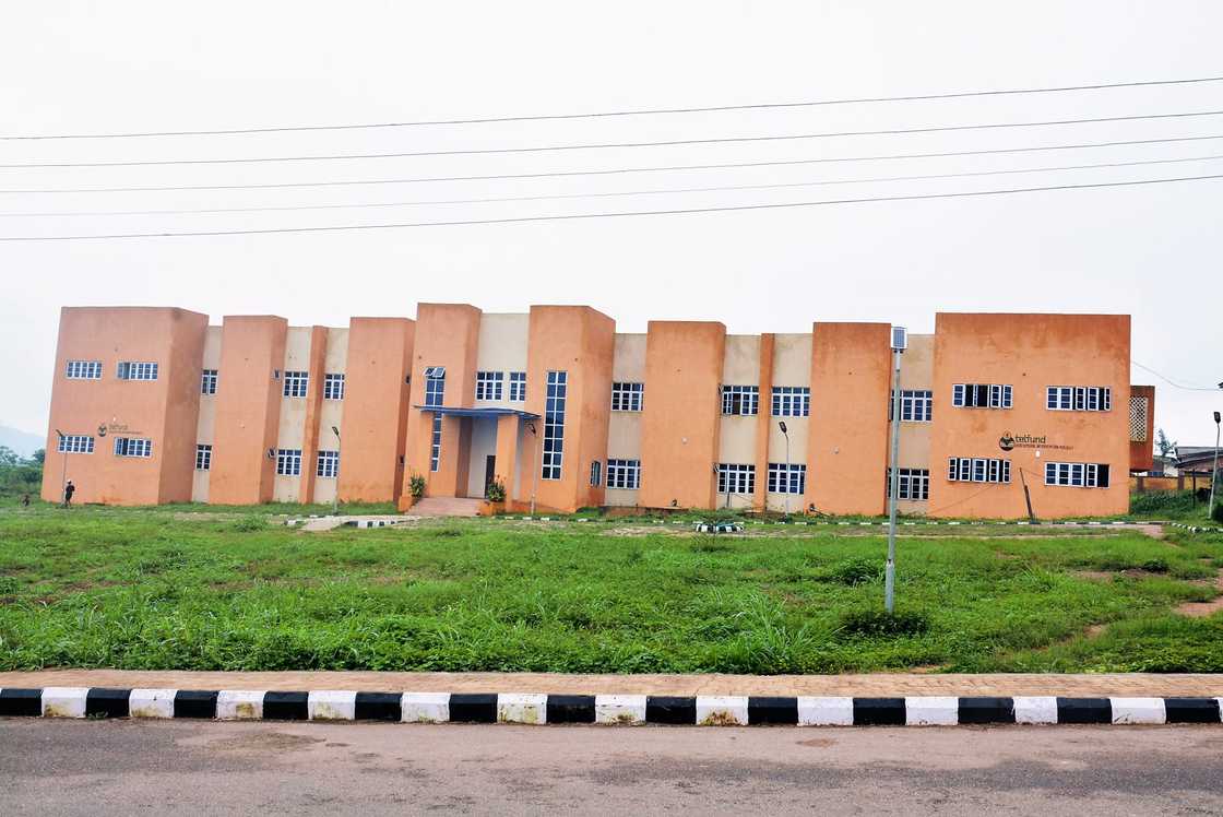 Adeyemi College of Education building Adeyemi College of Education building