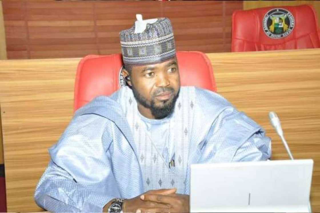 Majalisar dokokin jihar Zamfara ta zabi Bilyaminu Moriki a matsayin kakakinta Majalisar dokokin jihar Zamfara ta zabi Bilyaminu Moriki a matsayin kakakinta