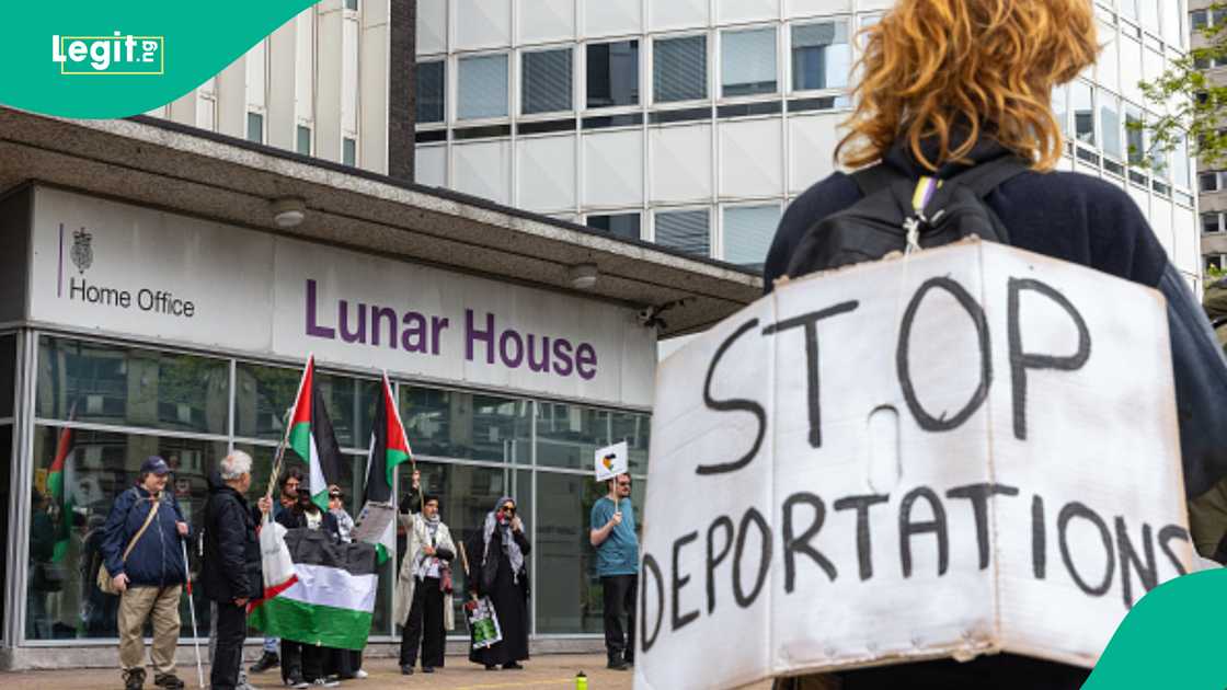 UK Deports Nigerians and Ghanaians UK Deports Nigerians and Ghanaians
