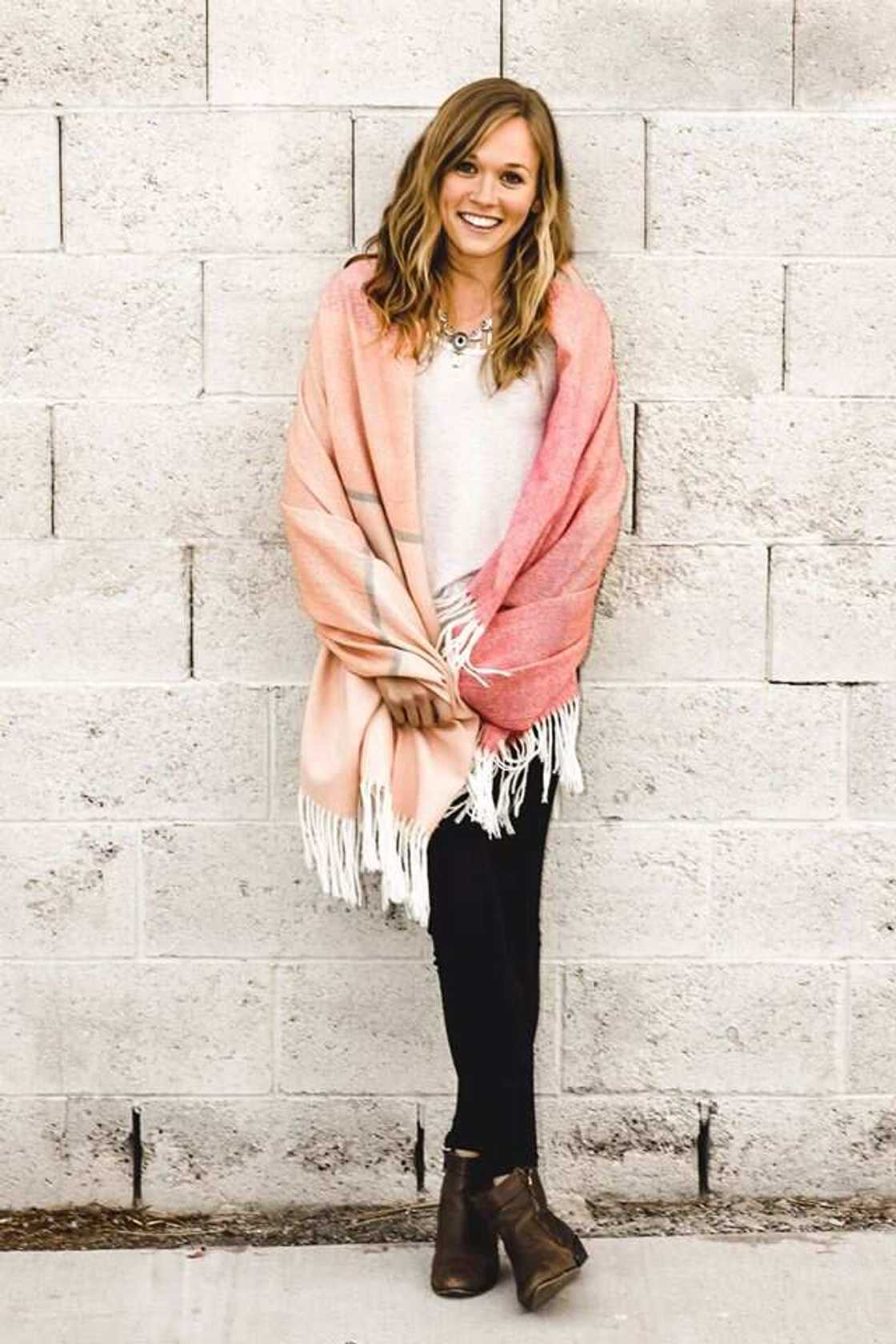 Sanni McCandless height Sanni McCandless height