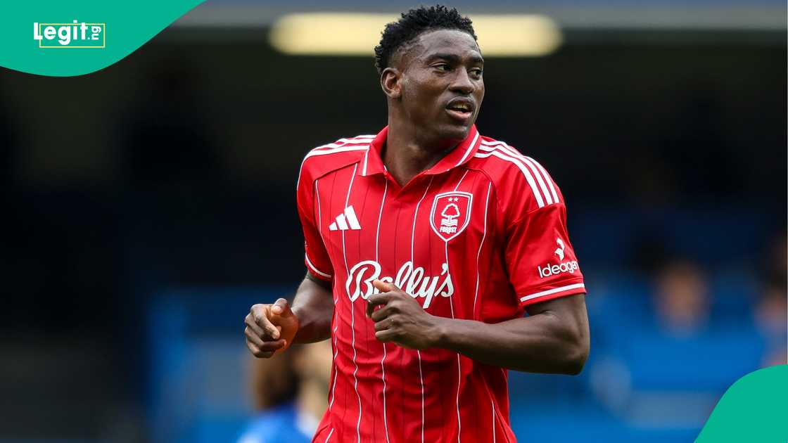 Taiwo Awoniyi, Nottingham Forest, Chelsea, Stamford Bridge, Premier League. Taiwo Awoniyi, Nottingham Forest, Chelsea, Stamford Bridge, Premier League.