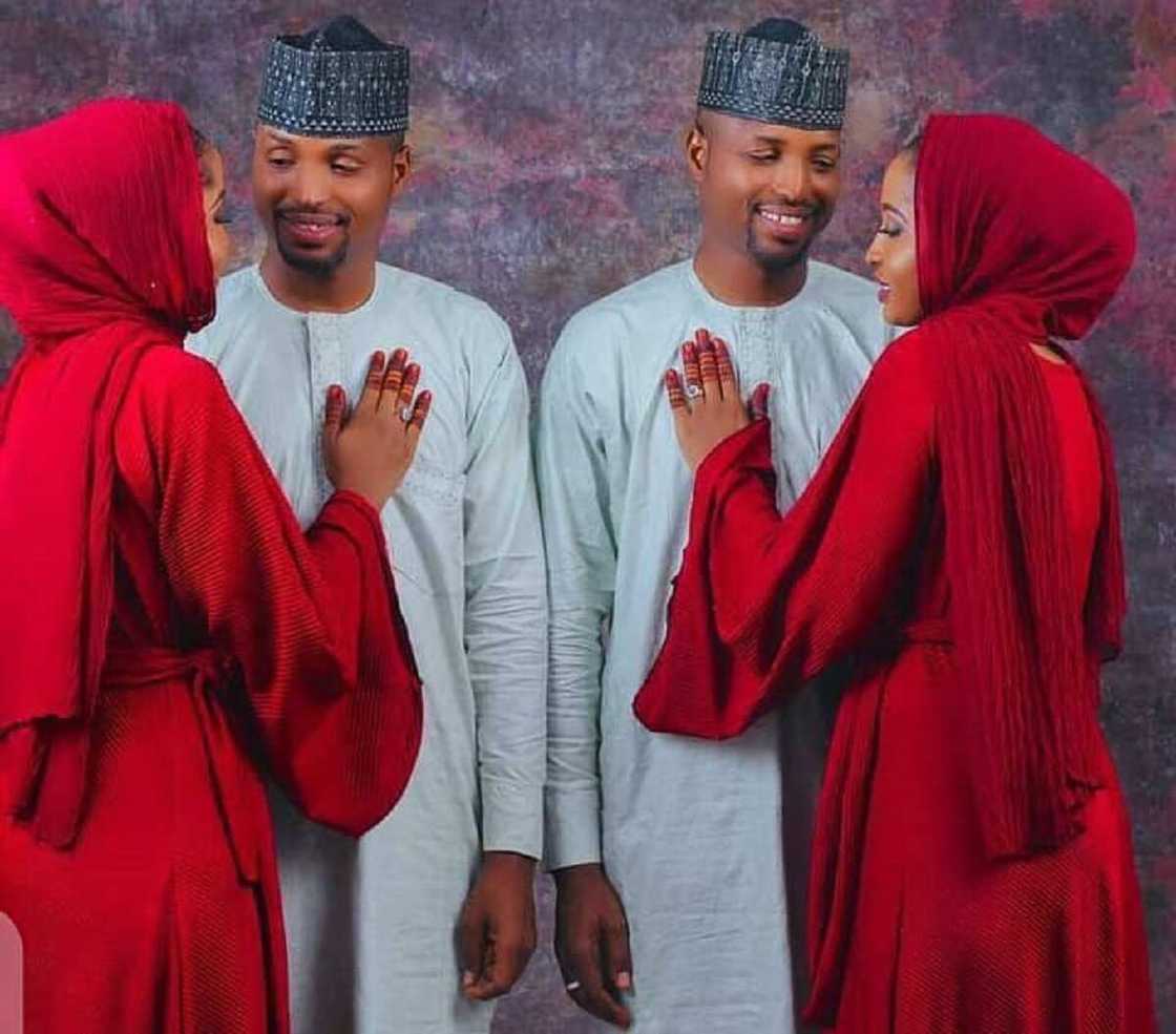 Kyawawan hotunan tagwaye maza za su aura tagwàye sun janyo cece-kuce Kyawawan hotunan tagwaye maza za su aura tagwàye sun janyo cece-kuce