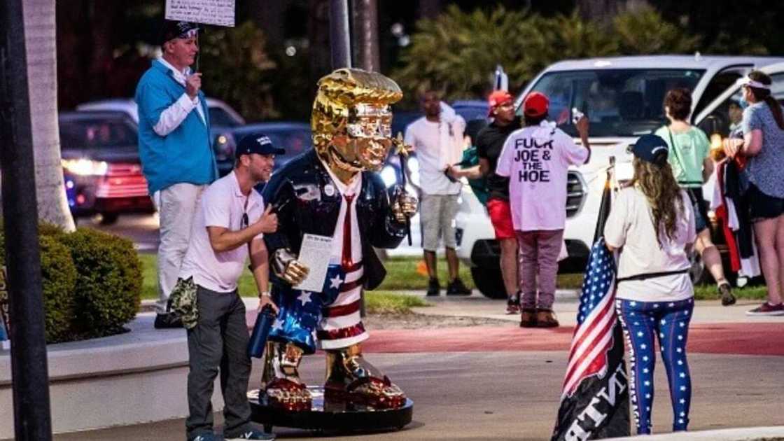 Donald Trump: Republicans praise former US president, honour him with large gold-coloured statue Donald Trump: Republicans praise former US president, honour him with large gold-coloured statue