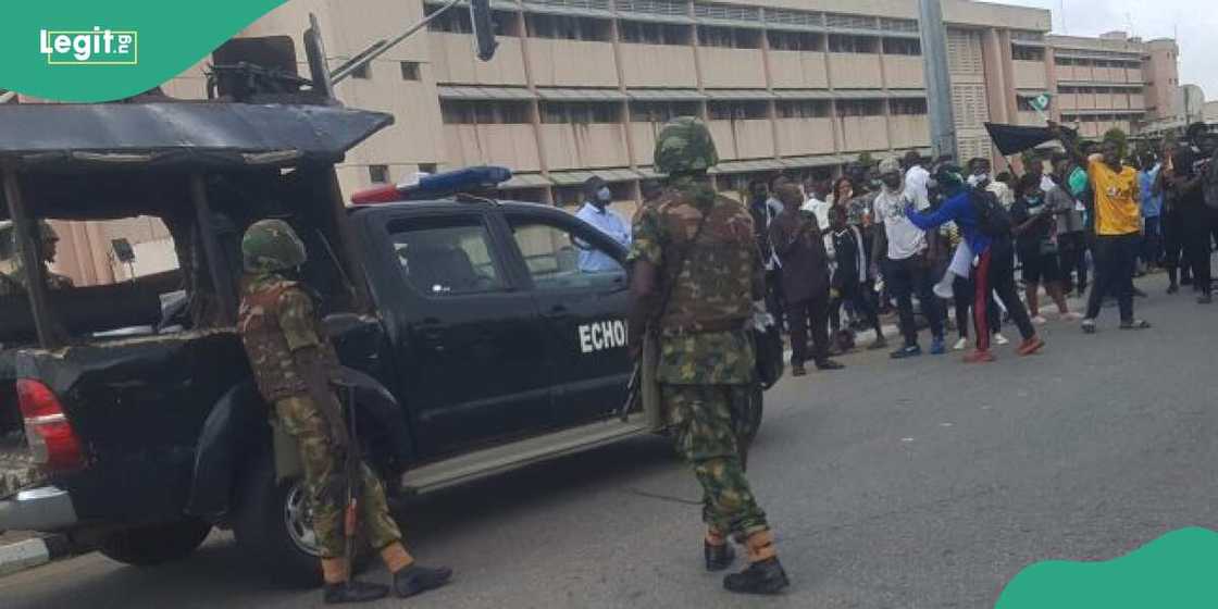 Wani soja ya shararawa wata mata mari a Abuja