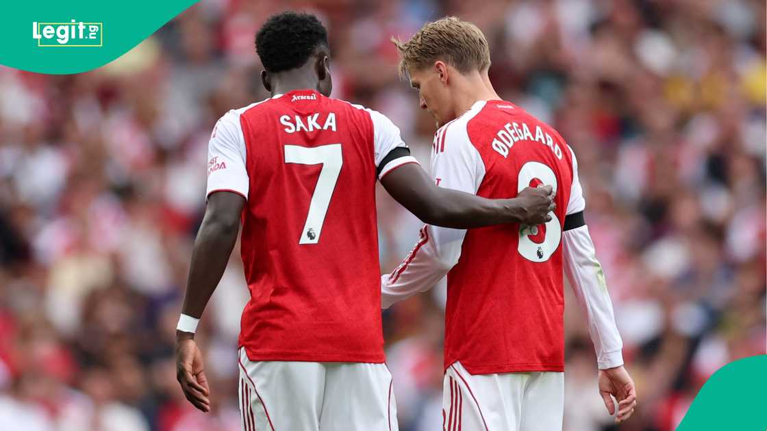 Bukayo Saka, Martin Odegaard, Arsenal, Brighton, Premier League. Bukayo Saka, Martin Odegaard, Arsenal, Brighton, Premier League.