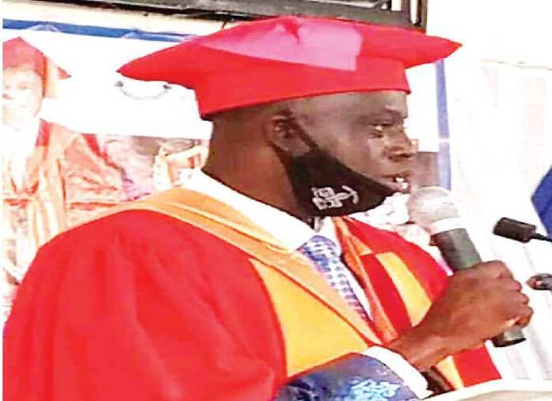 Farfesa a Jami'ar DELSU ya kwanta dama. Farfesa a Jami'ar DELSU ya kwanta dama.