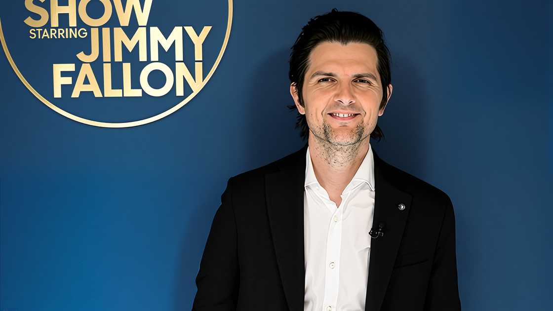 Actor Adam Scott poses backstage during an episode of The Tonight Show. Actor Adam Scott poses backstage during an episode of The Tonight Show.