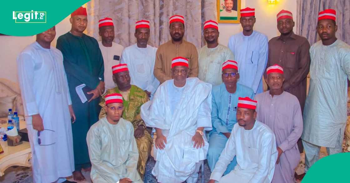 Kwankwaso ya karbi sababbin yan jam'iyya Kwankwaso ya karbi sababbin yan jam'iyya