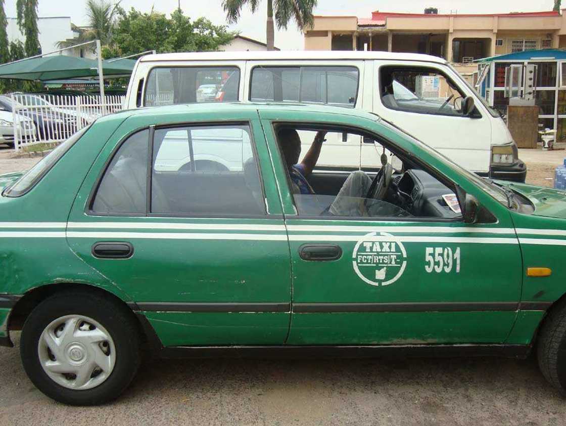 Dan majalisa ga FG: Makuden kudi kafintoci da direbobi ke samu, a wajabta musu haraji Dan majalisa ga FG: Makuden kudi kafintoci da direbobi ke samu, a wajabta musu haraji