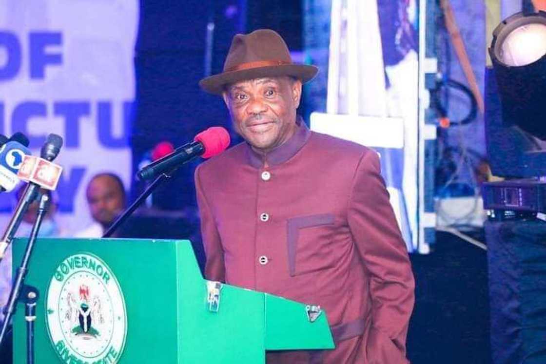 Gwamnan jihar Ribas, Nyesom Wike. Gwamnan jihar Ribas, Nyesom Wike.