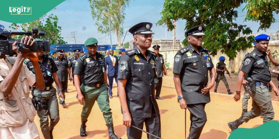Police react as entertainer dies during performance Police react as entertainer dies during performance