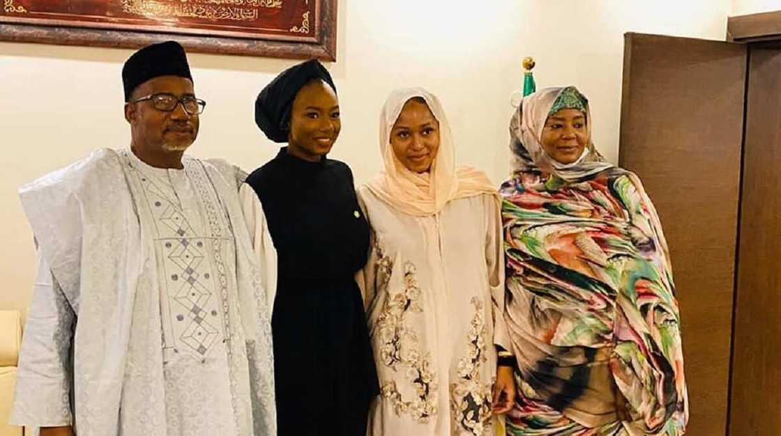 Kyawawan hotunan 'yar gwamnan Bauchi yayin da ta zama cikakkiyar likita Kyawawan hotunan 'yar gwamnan Bauchi yayin da ta zama cikakkiyar likita