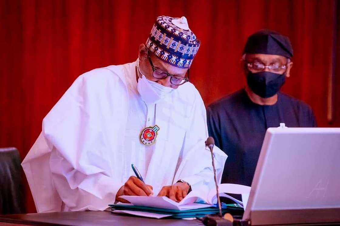 Buhari, Debt servicing Buhari, Debt servicing