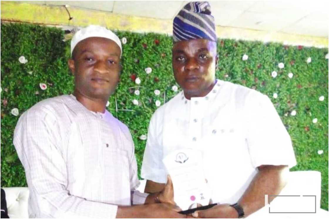 Obanikoro bags humanitarian excellence award Obanikoro bags humanitarian excellence award