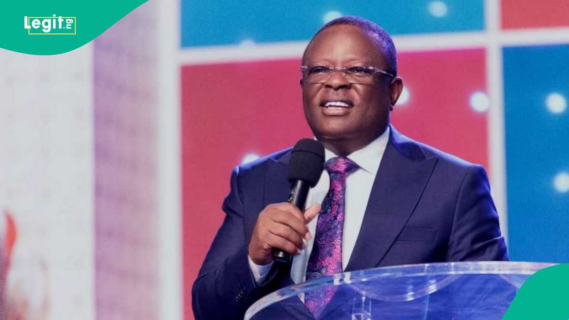 David Umahi addresses crack on Lagos-Calabar coastal highway, NNPCL stops funding of road project in Nigeria, Tinubu declares alternative funding for road projects, Obasanjo slams road projects, FG secures foreign loan for road projects