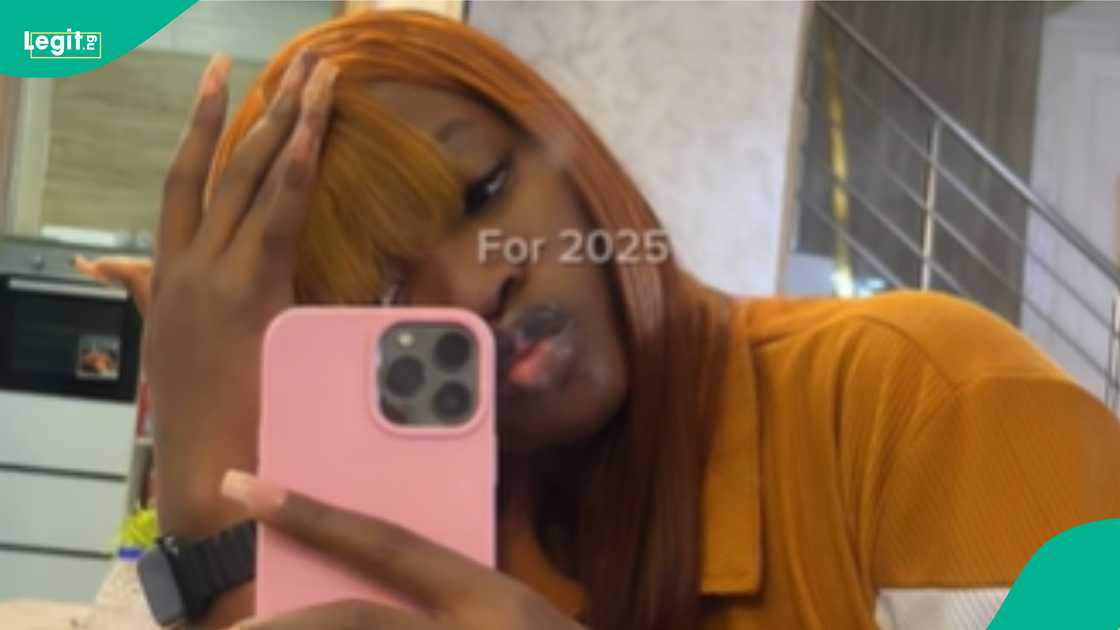 Lady Who Saved Money in Piggy Bank Cries Out After Seeing Papers Inside Box, People React Lady Who Saved Money in Piggy Bank Cries Out After Seeing Papers Inside Box, People React
