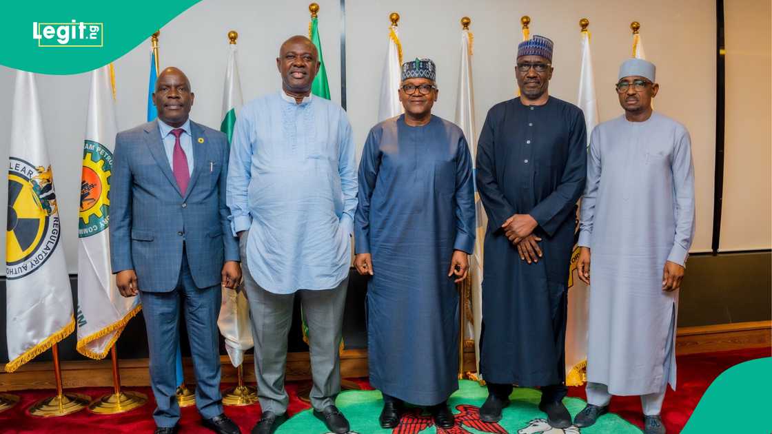 Dangote meets with NNPC figure heads Dangote meets with NNPC figure heads