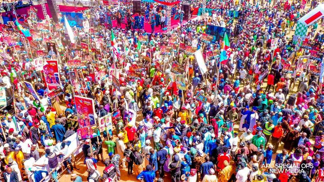 Gangamin APC a Jos. Gangamin APC a Jos.