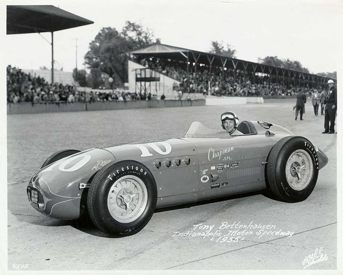 Tony Bettenhausen posing during the Indianapolis Speedway in 1955 Tony Bettenhausen posing during the Indianapolis Speedway in 1955