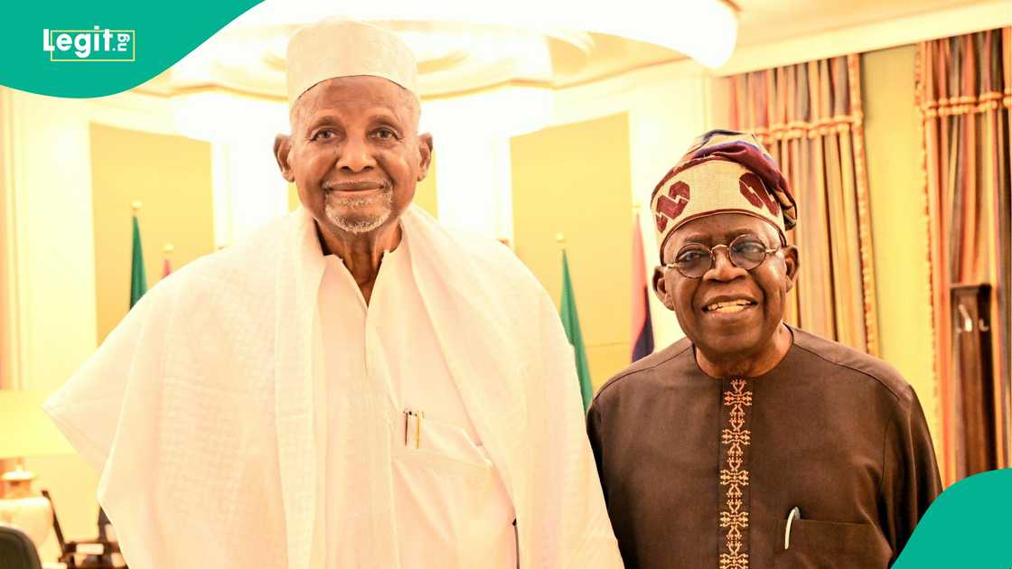 Shugaba Bola Tinubu ya gana da iyalan Alhaji Aminu Dantata domin yin masu ta'aziyya a Kano Shugaba Bola Tinubu ya gana da iyalan Alhaji Aminu Dantata domin yin masu ta'aziyya a Kano