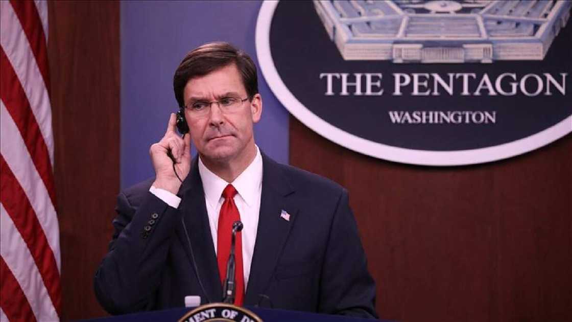 Sakataren tsaro na Trump Mark Esper ya shirya takardar murabus dinsa kafin a kammala zabe Sakataren tsaro na Trump Mark Esper ya shirya takardar murabus dinsa kafin a kammala zabe