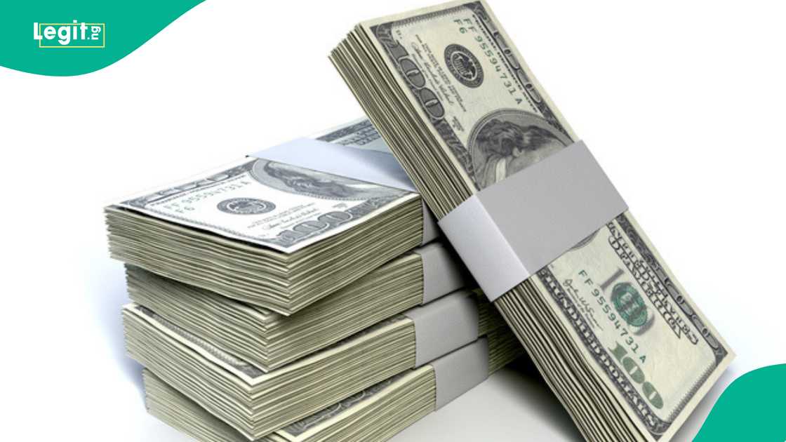 A Nigerian driver returns the $60,000 he found in his car. A Nigerian driver returns the $60,000 he found in his car.