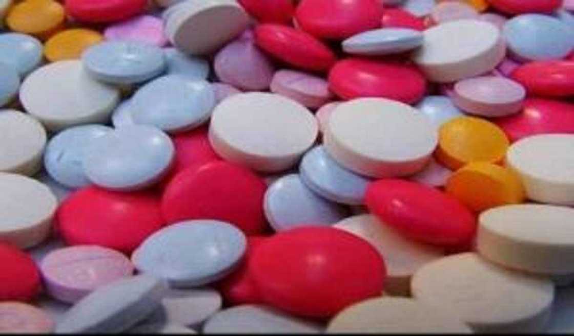 A garin neman gira: Matashi ya dirki kwayoyin karin kuzari, ya mutu yana lalata da budurwa A garin neman gira: Matashi ya dirki kwayoyin karin kuzari, ya mutu yana lalata da budurwa