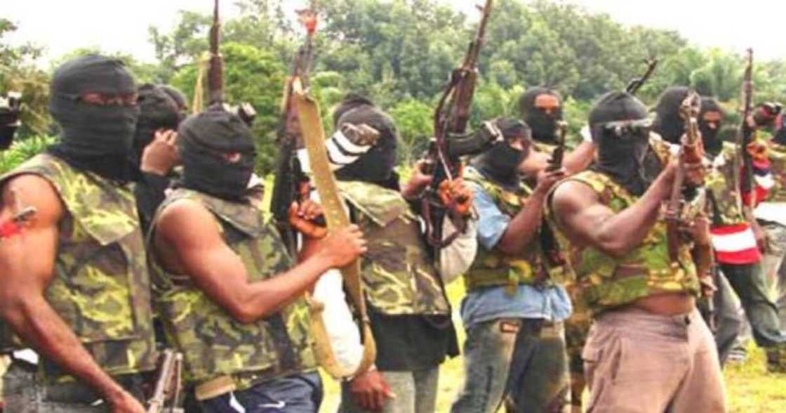 'Yan bindiga sun yi barna a jihar Neja 'Yan bindiga sun yi barna a jihar Neja