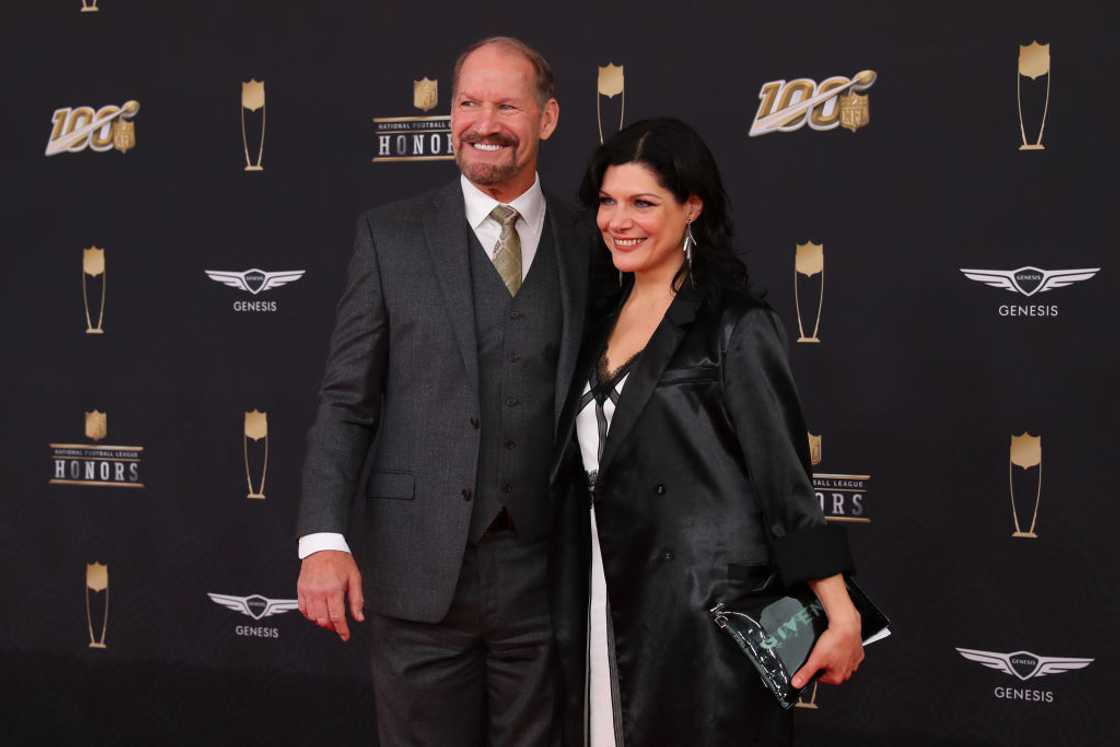 Veronica Stigeler (R) and her husband, Bill Cowher, attend an NFL event.