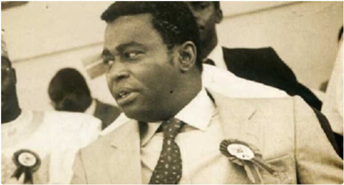 Da Dumi-Dumi: Allah ya yi wa tsohon Ministan Kuɗi na Najeriya rasuwa Da Dumi-Dumi: Allah ya yi wa tsohon Ministan Kuɗi na Najeriya rasuwa