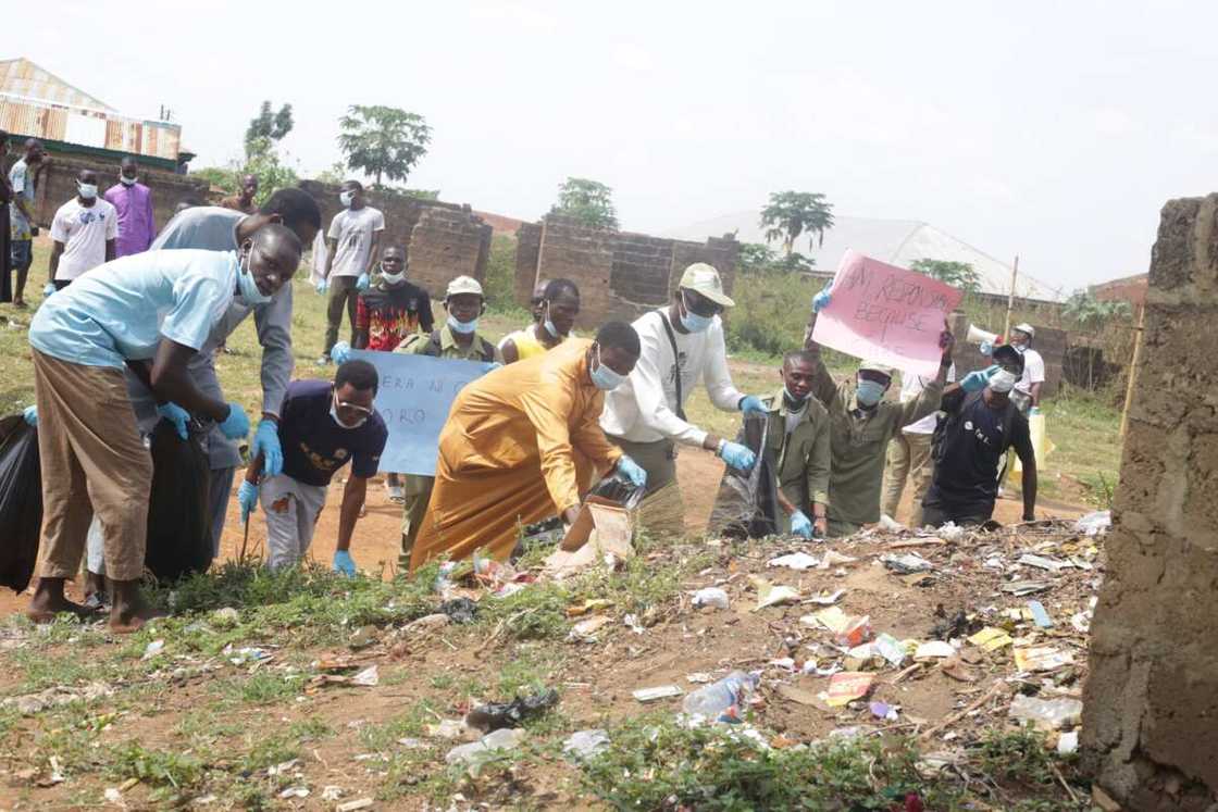 Ayegbami community cleanup/Kwara community