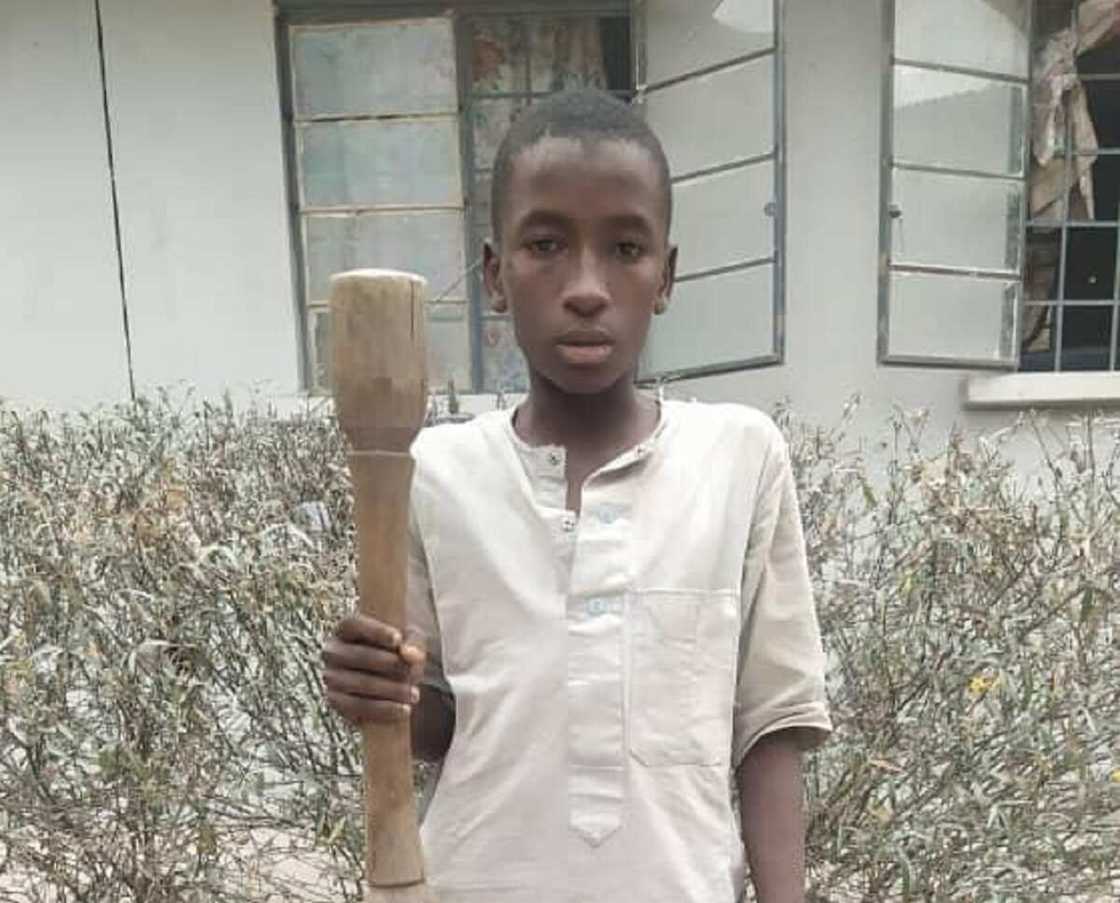 Yadda matashi ya rafke matar aure da tabarya, ya halakata a gaban yaranta a Kano Yadda matashi ya rafke matar aure da tabarya, ya halakata a gaban yaranta a Kano