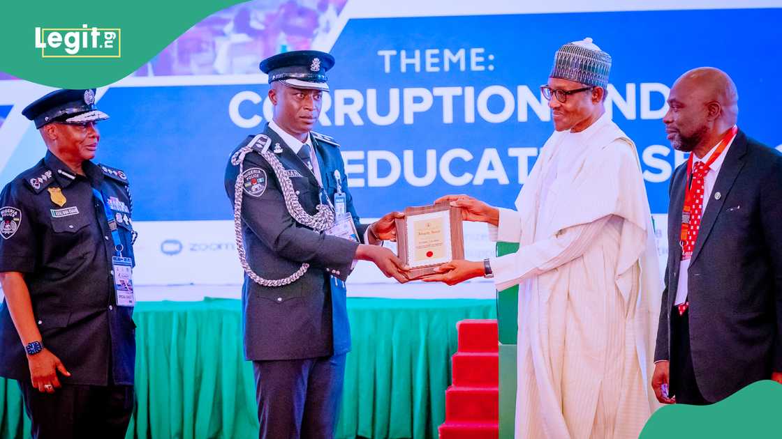 Assistant Commissioner of Police, Mr. Daniel Amah, has reportedly embraced Islam yesterday, January 6, 2024, at the Kano Emir’s Palace. Assistant Commissioner of Police, Mr. Daniel Amah, has reportedly embraced Islam yesterday, January 6, 2024, at the Kano Emir’s Palace.