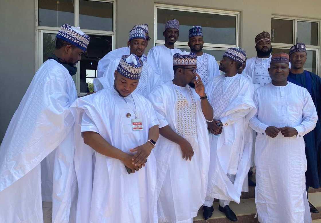 Zafafan hotunan auren Bashir Ahmad, hadimin shugaban kasa Buhari Zafafan hotunan auren Bashir Ahmad, hadimin shugaban kasa Buhari