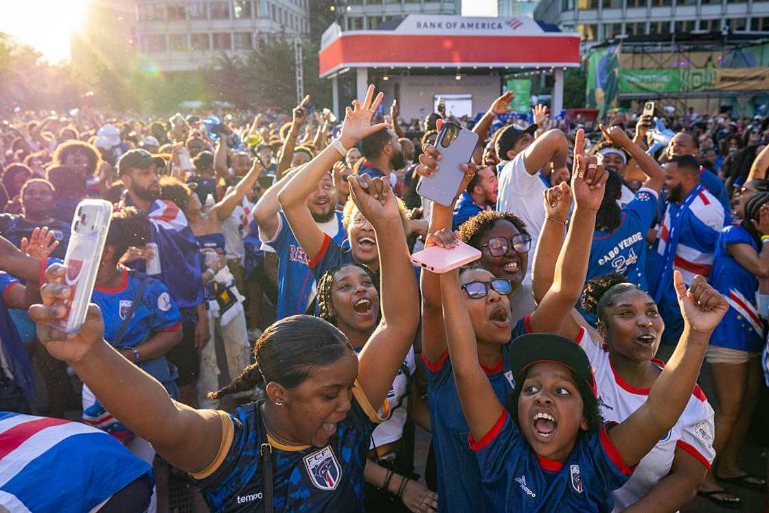 Fans cheer at Boston City Hall Plaza