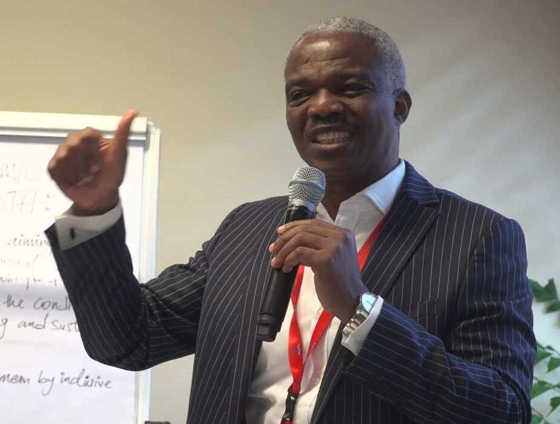 Adadin masu fama da talauci a Najeriya zai karu zuwa sama da 15m Adadin masu fama da talauci a Najeriya zai karu zuwa sama da 15m