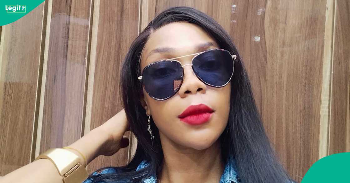 An employer mentioned what she did to a female job applicant who wore a t-shirt and a hair net in a job interview. An employer mentioned what she did to a female job applicant who wore a t-shirt and a hair net in a job interview.