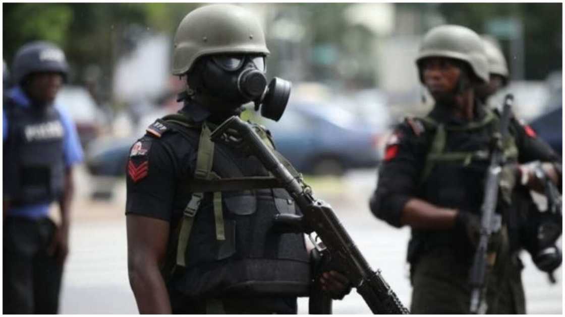 Just In: Anxiety as Police Officer Guns Down Teenager Over Sachet Water In Kogi Just In: Anxiety as Police Officer Guns Down Teenager Over Sachet Water In Kogi