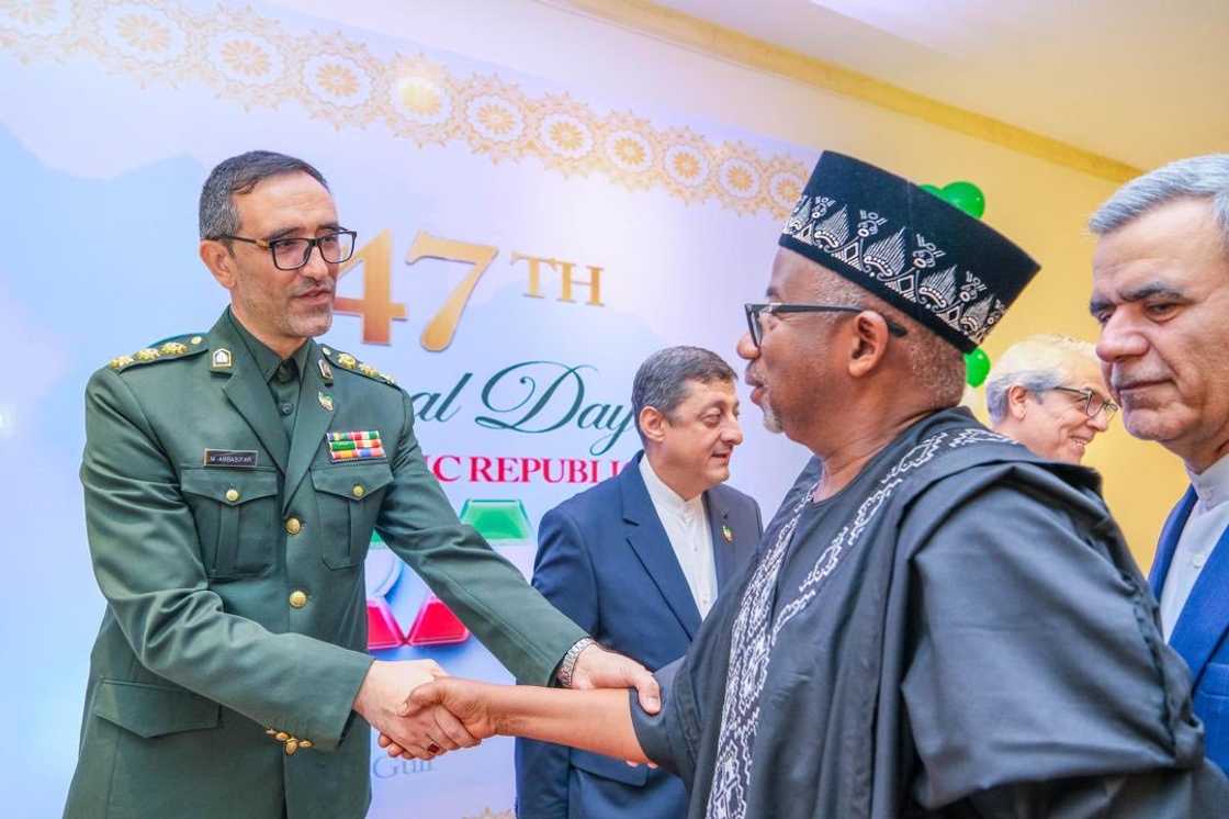 Gwamnan Bauchi da wasu jami'an Iran Gwamnan Bauchi da wasu jami'an Iran