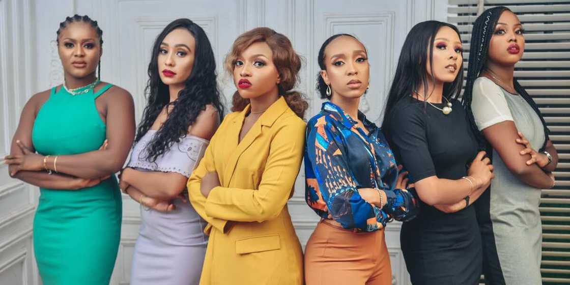 6 doctor friends light up social media with adorable group photo, Nigerian men shoot their shots 6 doctor friends light up social media with adorable group photo, Nigerian men shoot their shots