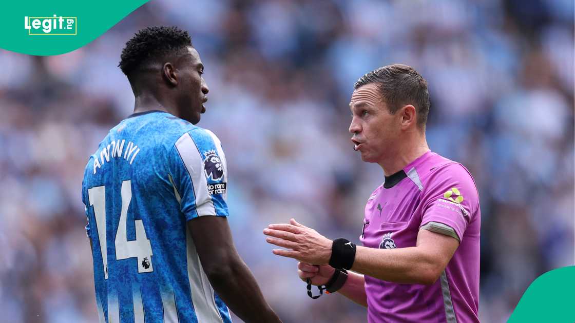 Taiwo Awoniyi, Tony Harrington, Coventry City, Brighton, Premier League. Taiwo Awoniyi, Tony Harrington, Coventry City, Brighton, Premier League.
