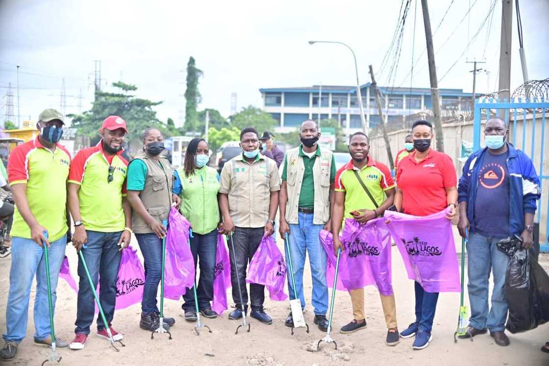 International Youth Day: Coca-Cola Sensitizes Youths on Environmental Sustainability through a Pick-Up Rally