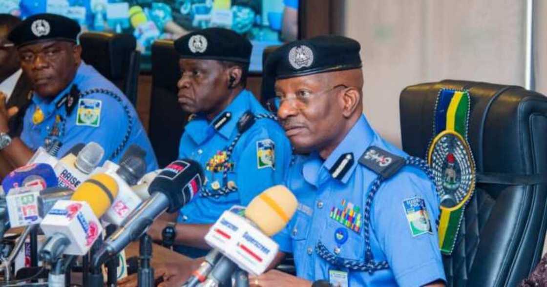 'Yan bindiga sun halaka dan majalisa a jihar Enugu 'Yan bindiga sun halaka dan majalisa a jihar Enugu