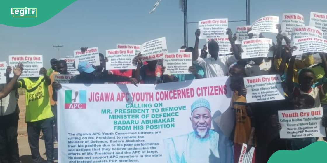 APC Protesters Storm Jigawa, Demand Badaru’s Removal Over Alleged Disloyalty