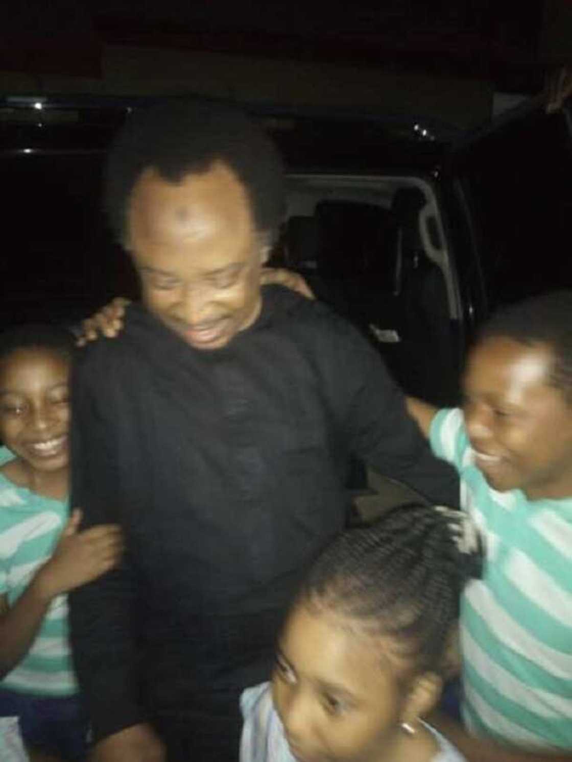 Yanzu-yanzu: Bayan makonni 4 a tsare, an saki Sanata Shehu Sani Yanzu-yanzu: Bayan makonni 4 a tsare, an saki Sanata Shehu Sani