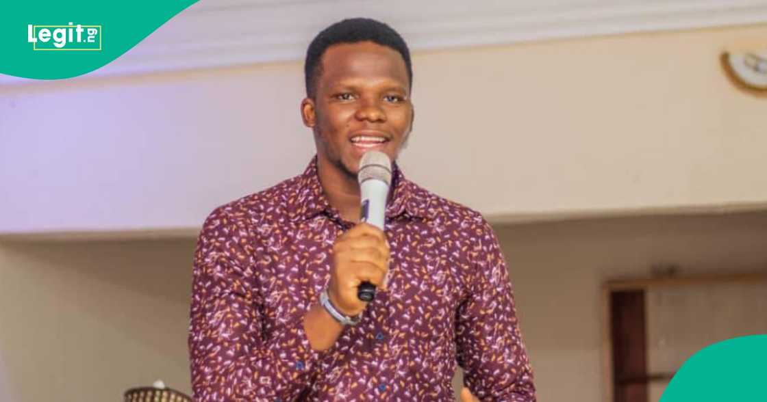 Former banker shares what happened when he ran into customer who now works at immigration office Former banker shares what happened when he ran into customer who now works at immigration office
