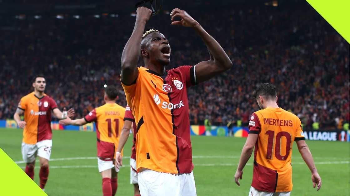 Yunus Akgun, Victor Osimhen, Dries Mertens, Galatasaray, Tottenham Hotspur, Ali Sami Yen Spor Kompleski, Istanbul, Turkiye, UEFA Europa League.