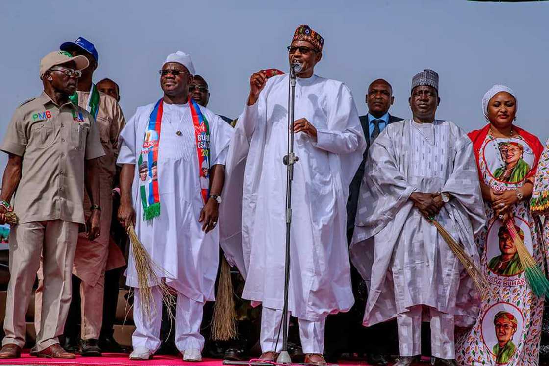 Fact check: How true is FG’s claim that oil price averaged $100 per barrel for 16 years? Fact check: How true is FG’s claim that oil price averaged $100 per barrel for 16 years?